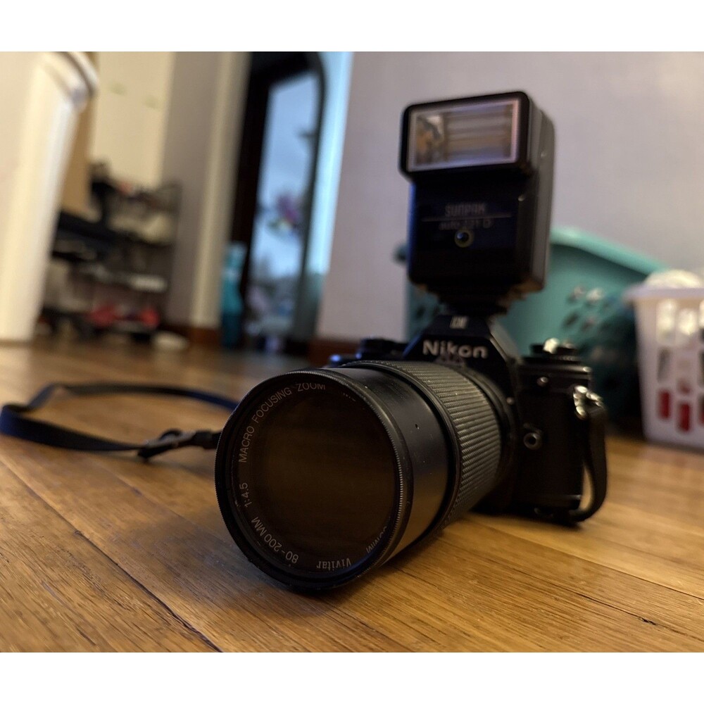 Nikon EM with 80-200mm‎ Vivitar(Kobori) Sunpak Flash Works - Picture 2 of 16